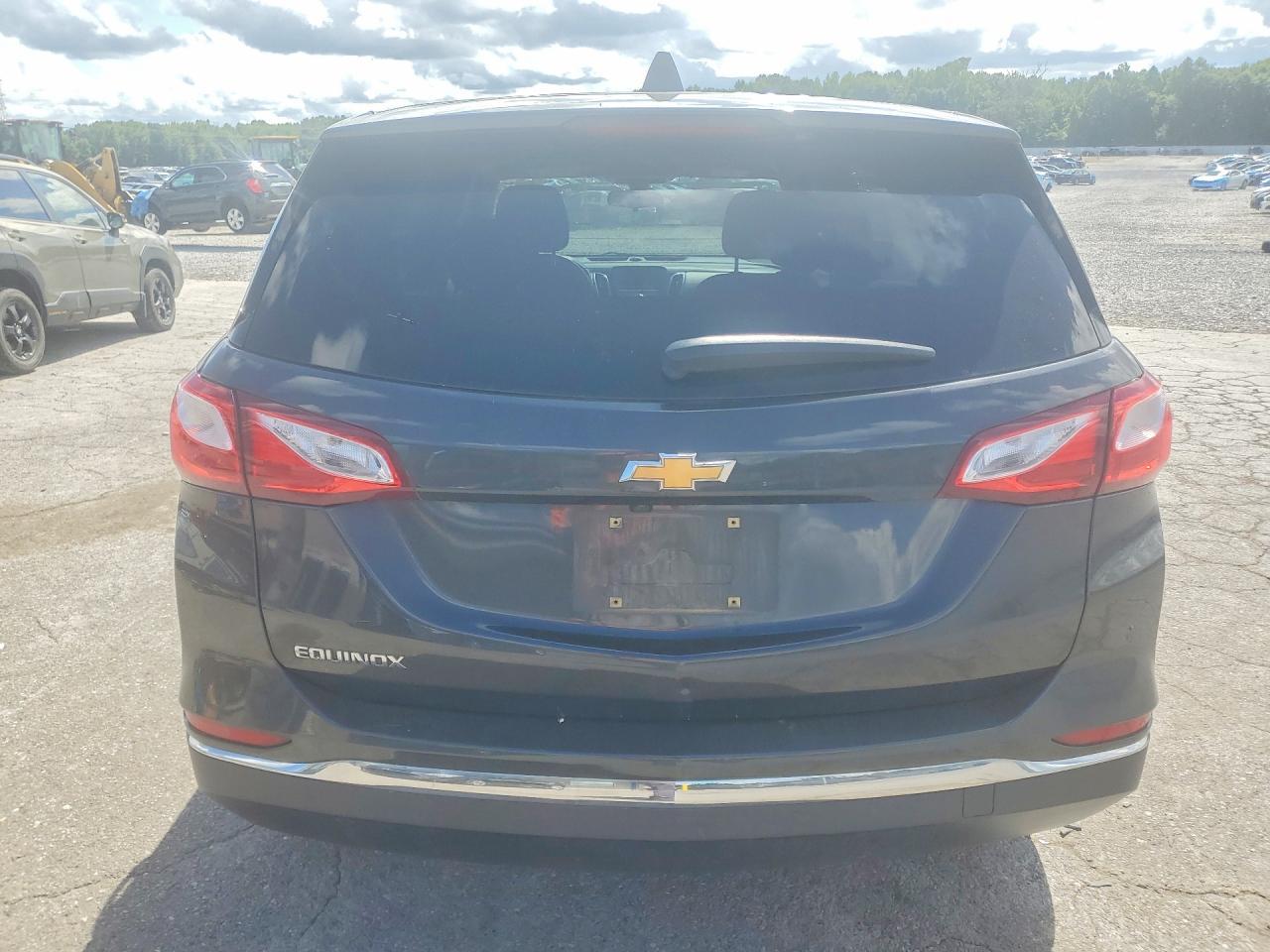 2018 Chevrolet Equinox Ls - Image 6