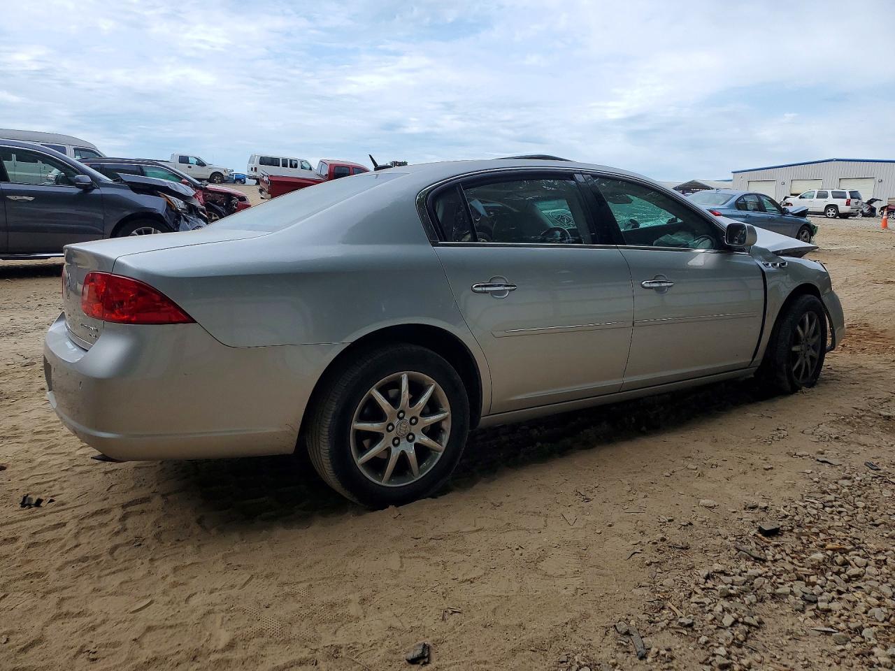 2008 Buick Lucerne Cxl - Image 3