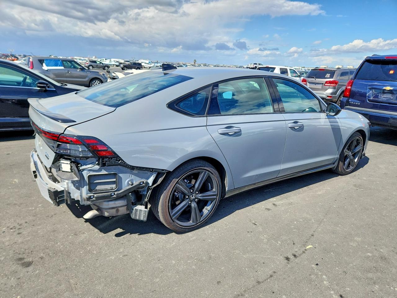 2025 Honda Accord Hybrid Sport-L - Фото 3