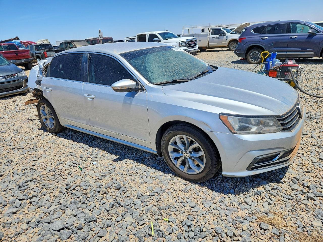 2017 Volkswagen Passat S - Image 4