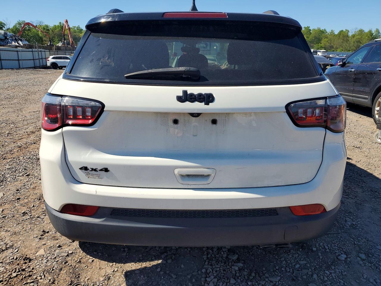 2020 Jeep Compass Latitude - Фото 6