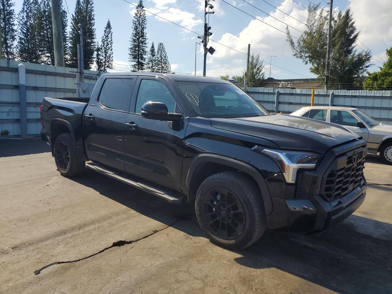 2025 Toyota Tundra Limited - Фото 4