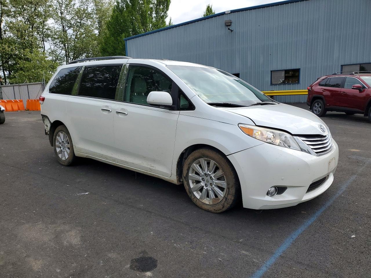 2012 Toyota Sienna Limited 7-Passenger - Фото 4