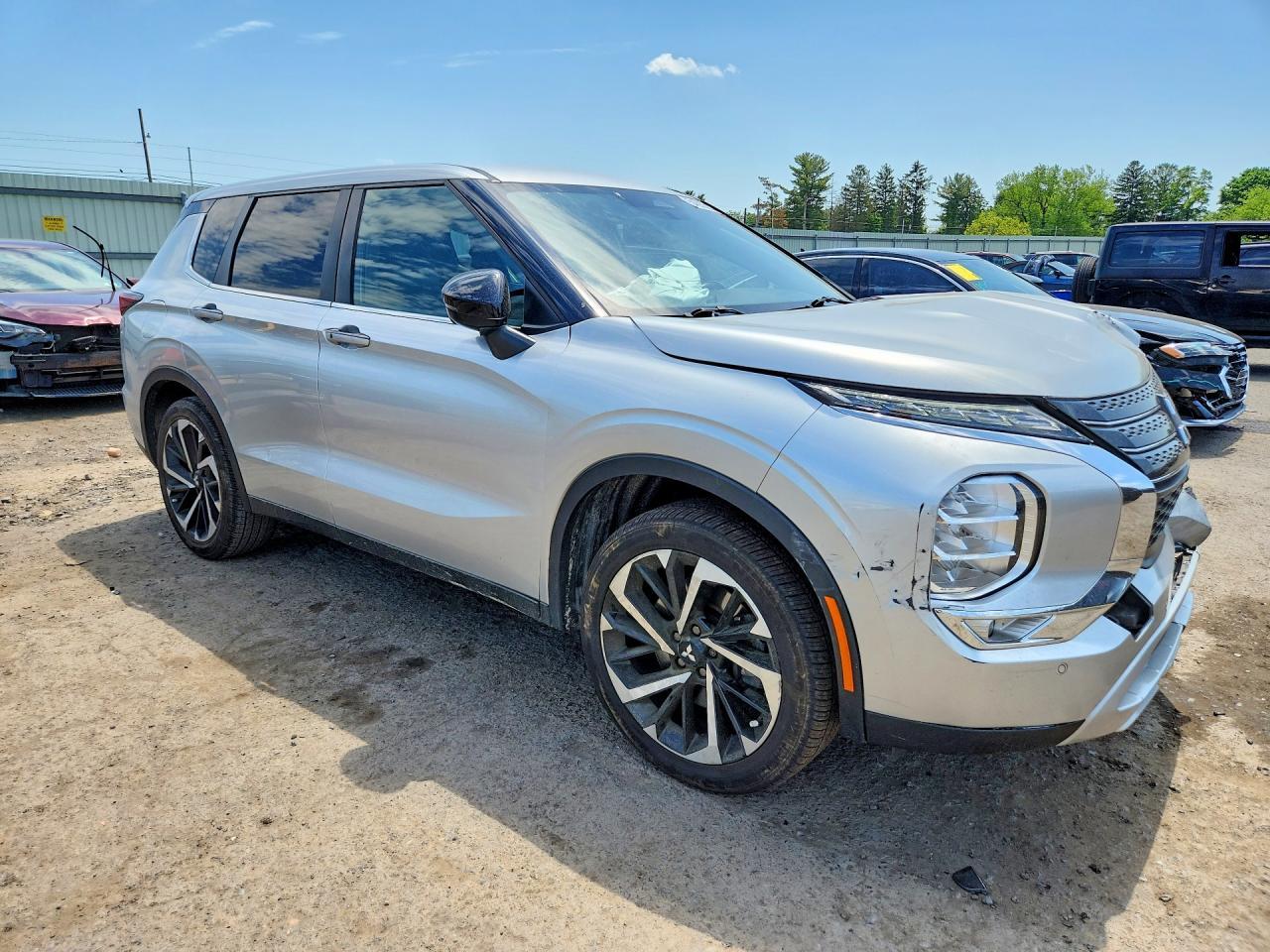 2022 Mitsubishi Outlander Se - Image 4