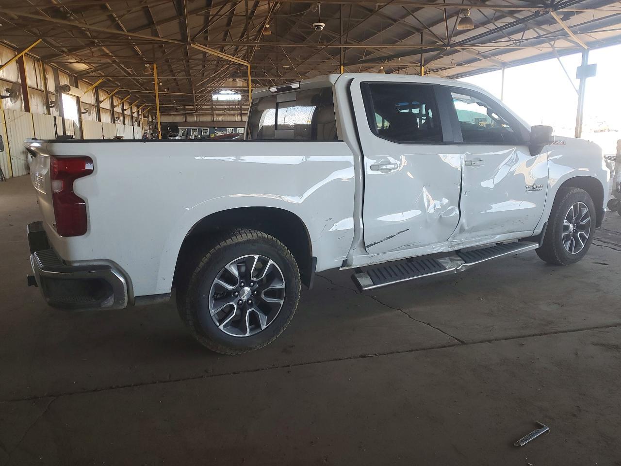 2021 Chevrolet Silverado K1500 Lt - Image 3