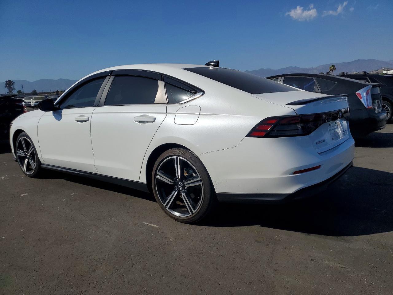 2023 Honda Accord Hybrid Sport - Фото 2