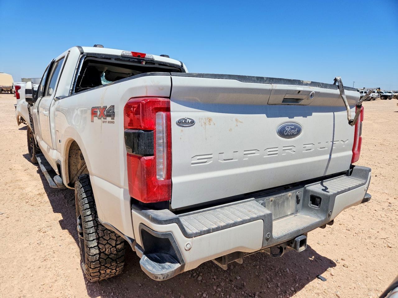 2023 Ford F250 Super Duty - Фото 6
