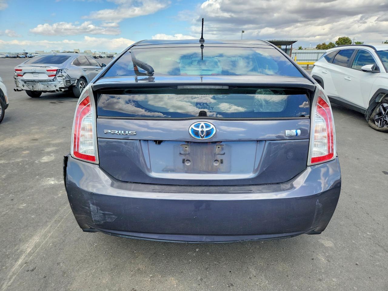 2012 Toyota Prius Two - Image 6