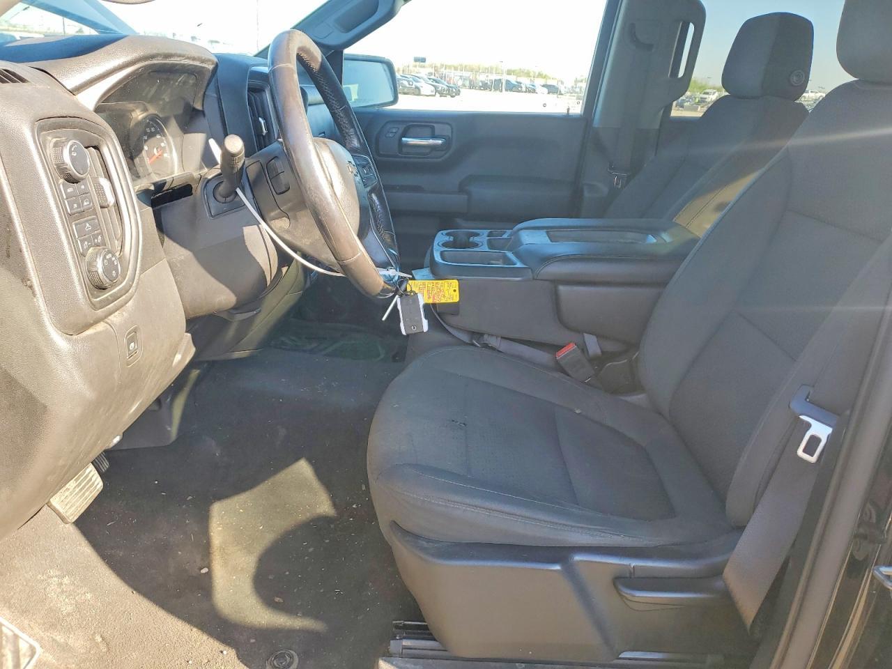 2020 Chevrolet Silverado K1500 Custom - Фото 7