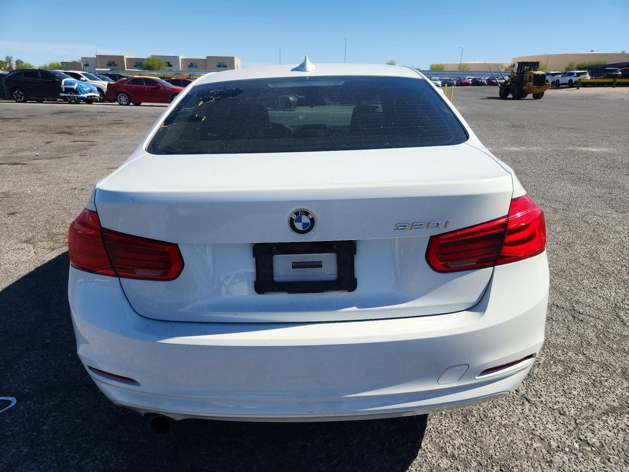 2017 BMW 320 I - Фото 6