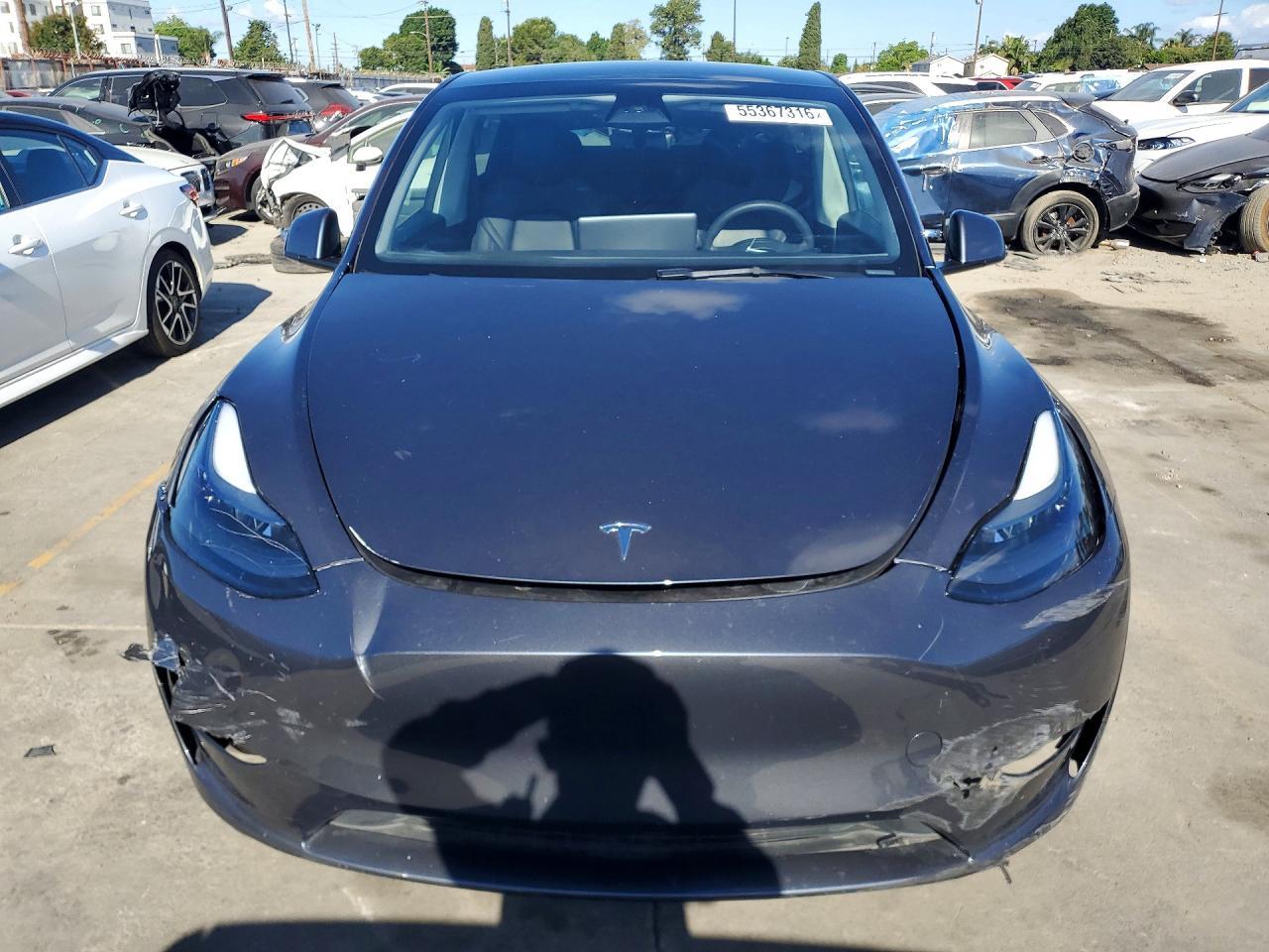 2023 Tesla Model Y - Image 5