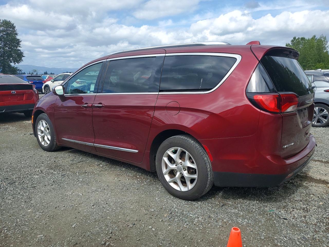 2020 Chrysler Pacifica Limited - Image 2