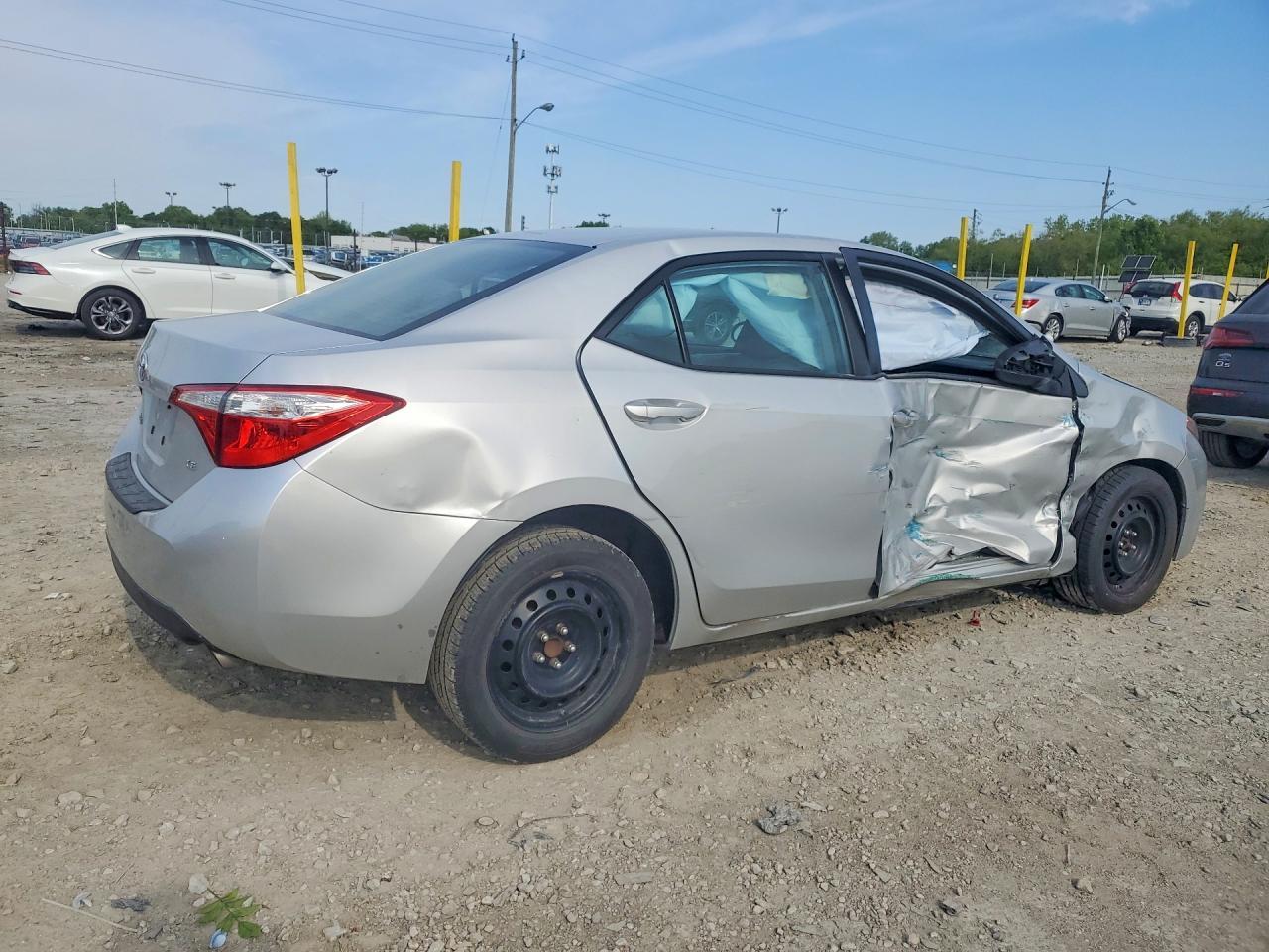 2015 Toyota Corolla Le - Фото 3