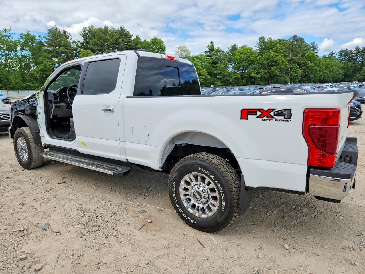 2022 Ford F250 Super Duty - Фото 2