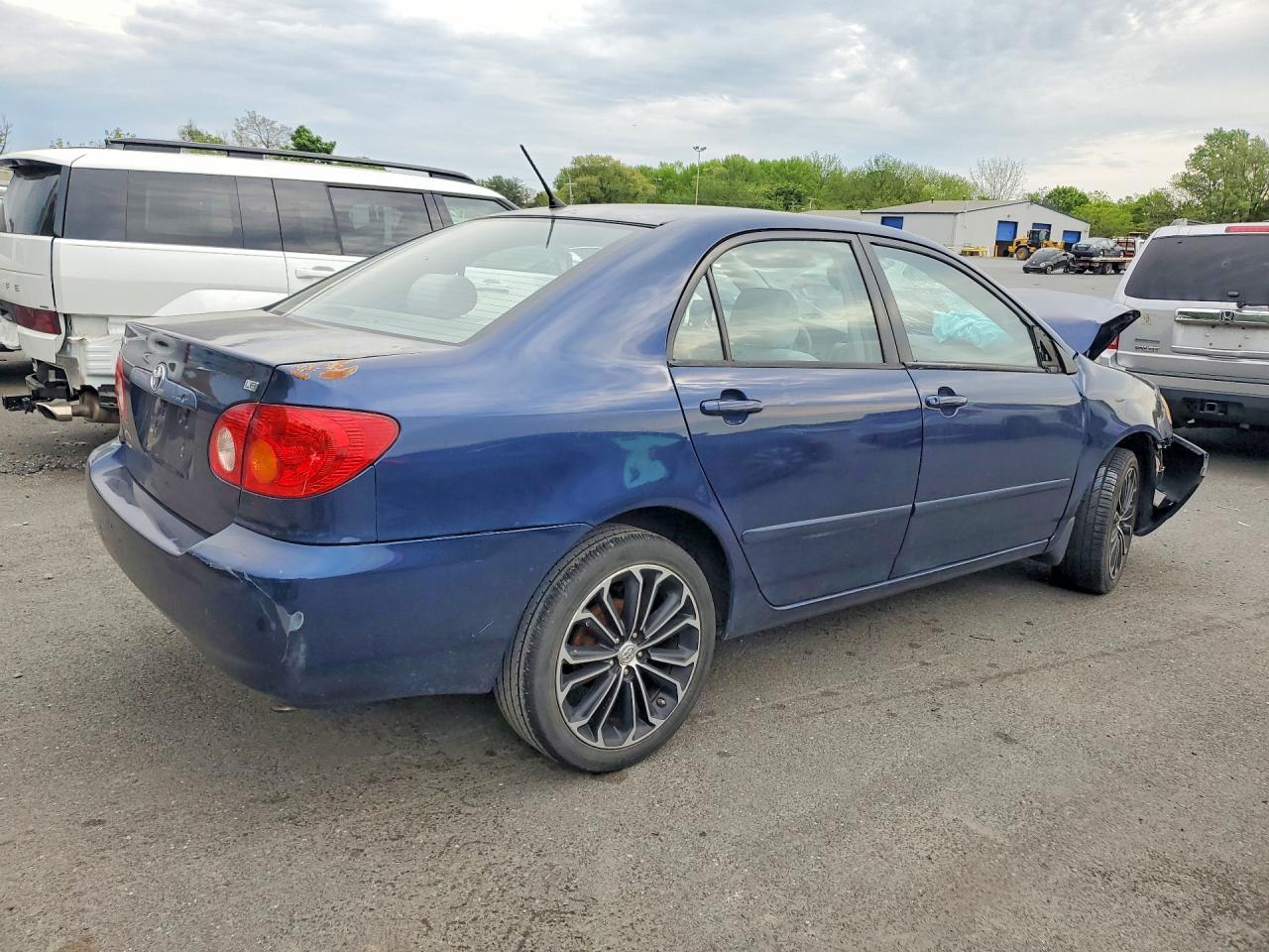 2004 Toyota Corolla Ce - Image 3