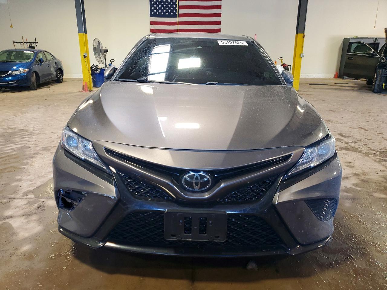 2020 Toyota Camry Se - Image 5