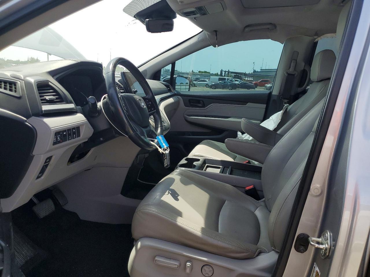 2019 Honda Odyssey Touring - Фото 7