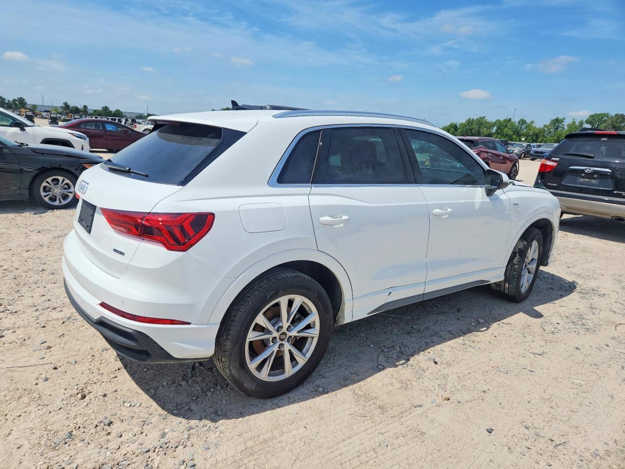 2025 Audi Q3 Premium S Line 45 - Фото 3