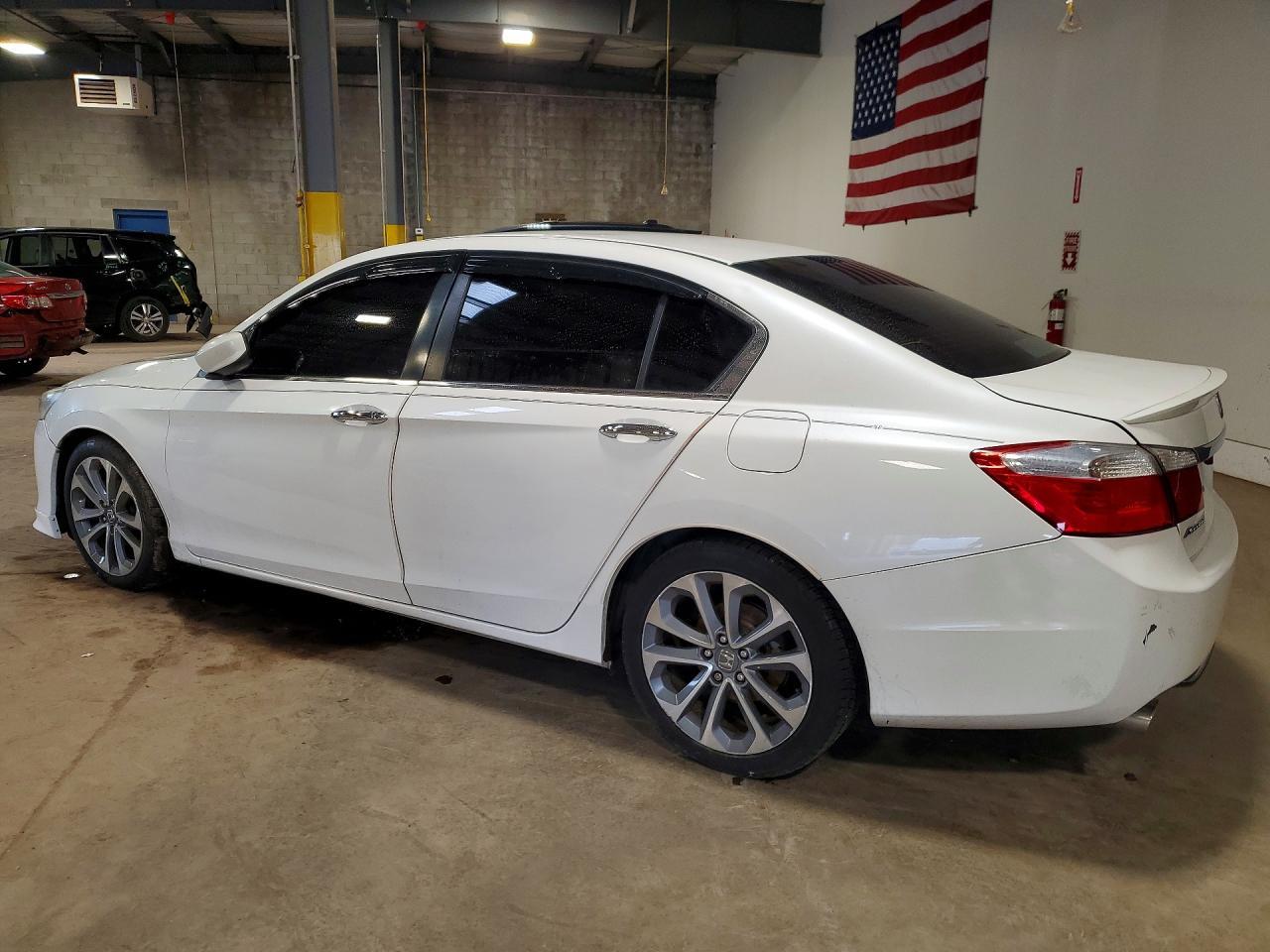 2015 Honda Accord Sport - Фото 2