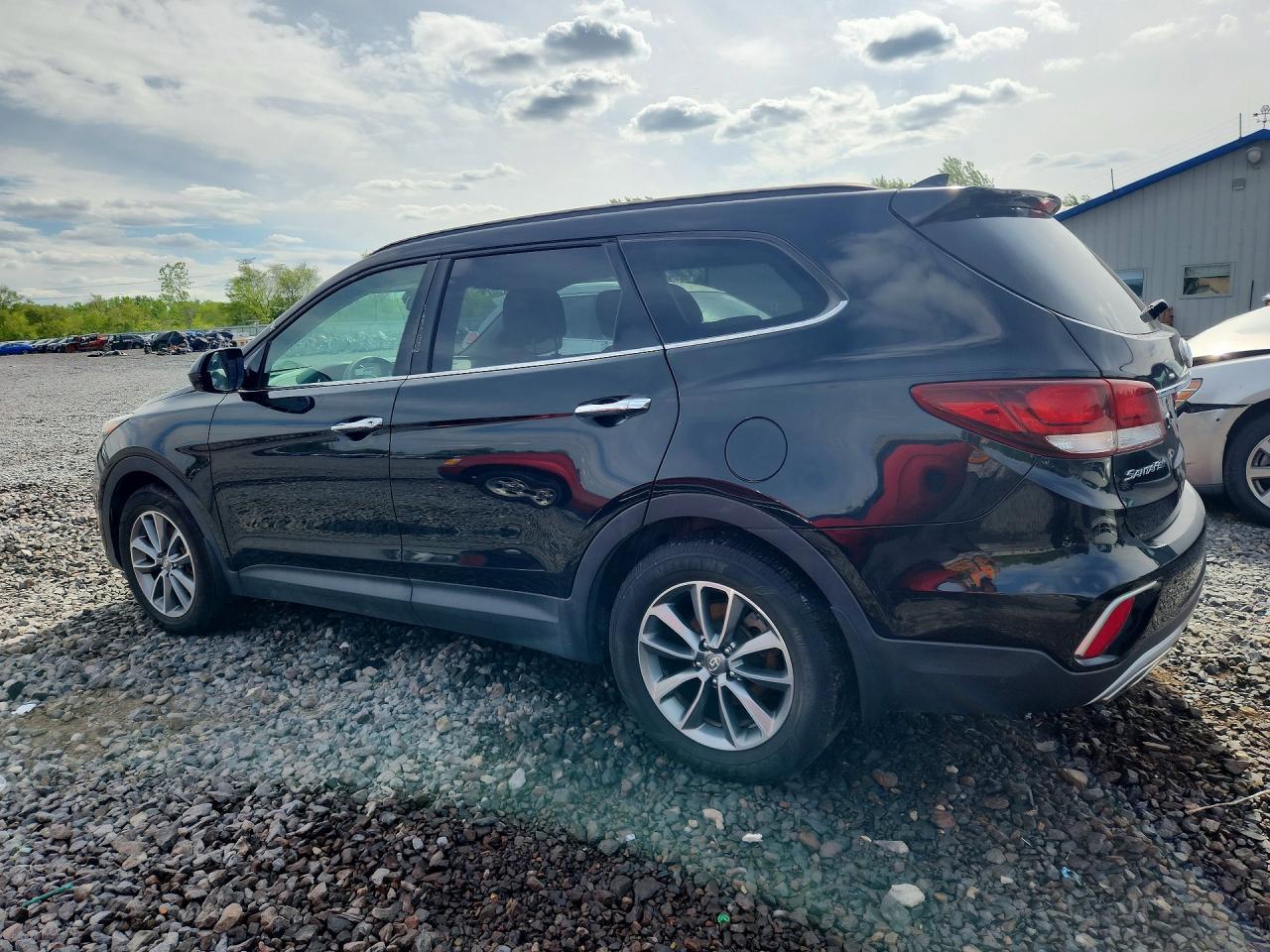 2018 Hyundai Santa Fe Se - Image 2