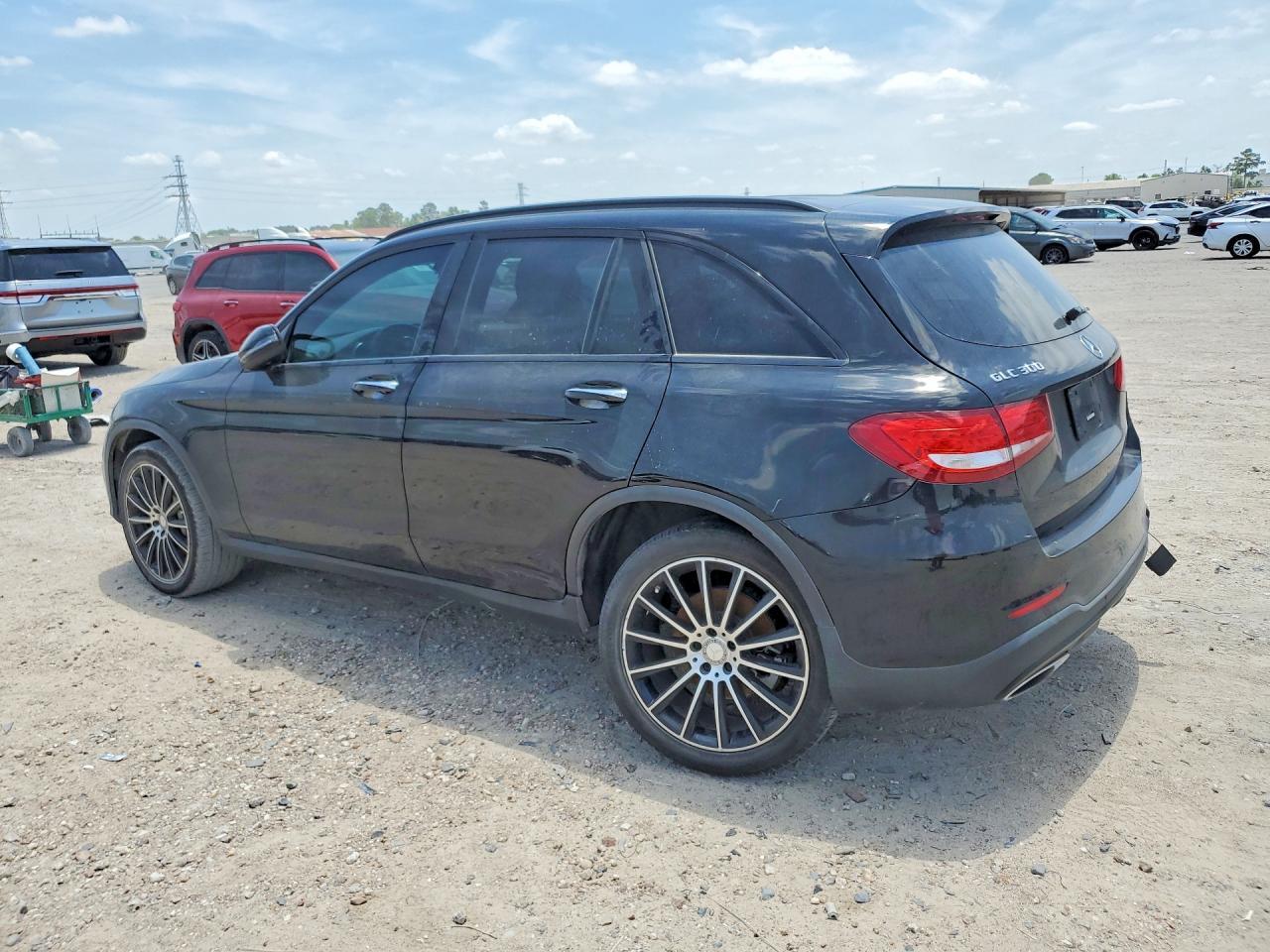 2016 Mercedes-Benz Glc 300 - Фото 2