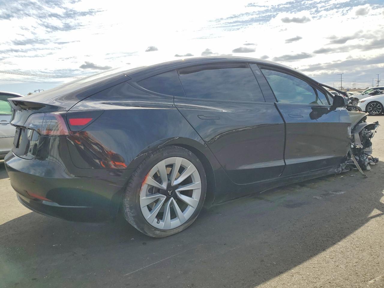 2023 Tesla Model 3 - Image 3