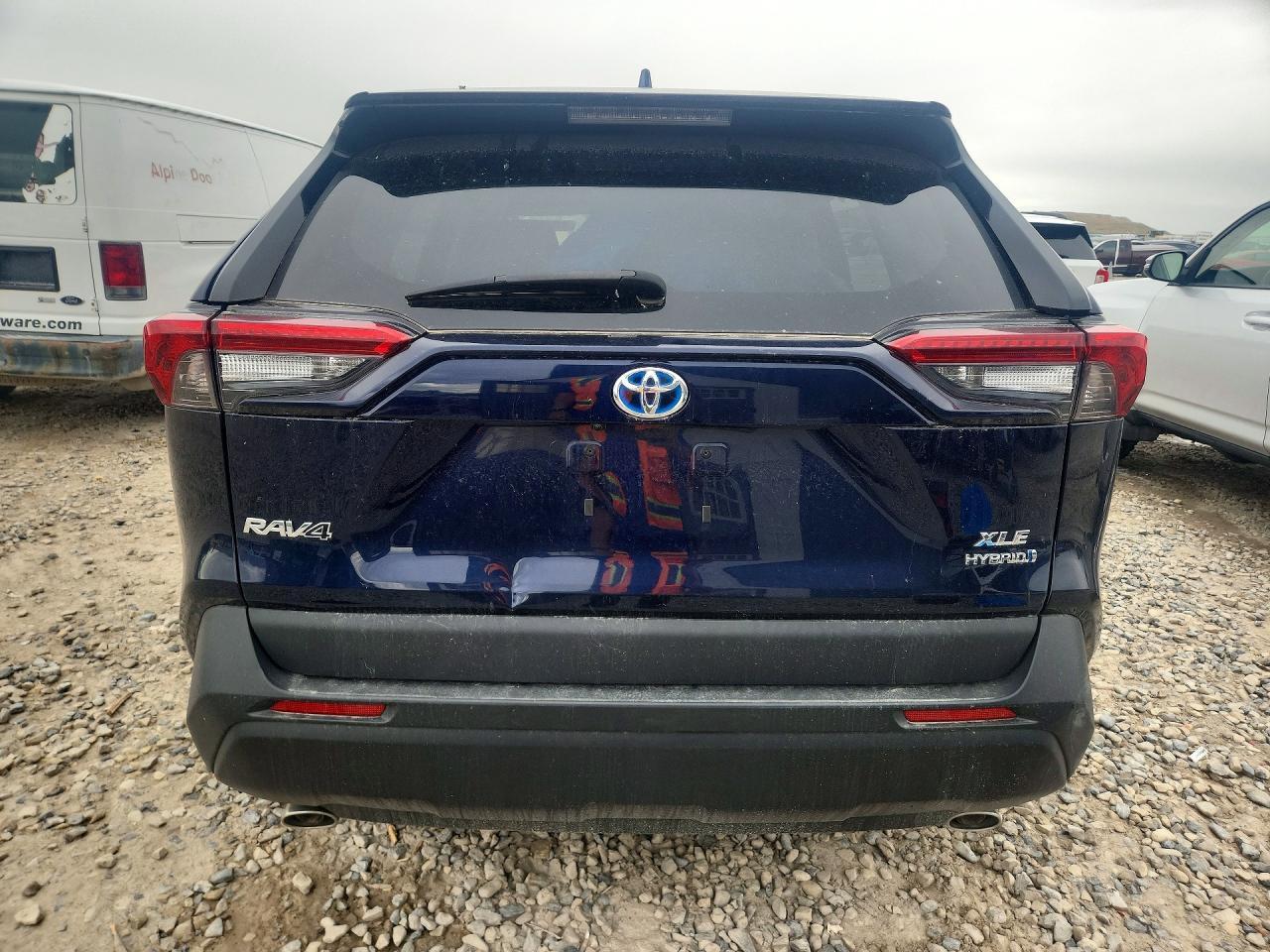 2024 Toyota Rav4 Hybrid Xle - Image 6