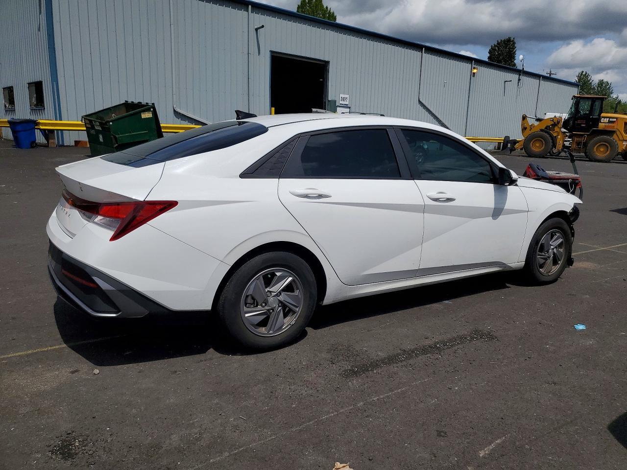 2024 Hyundai Elantra Se - Фото 3