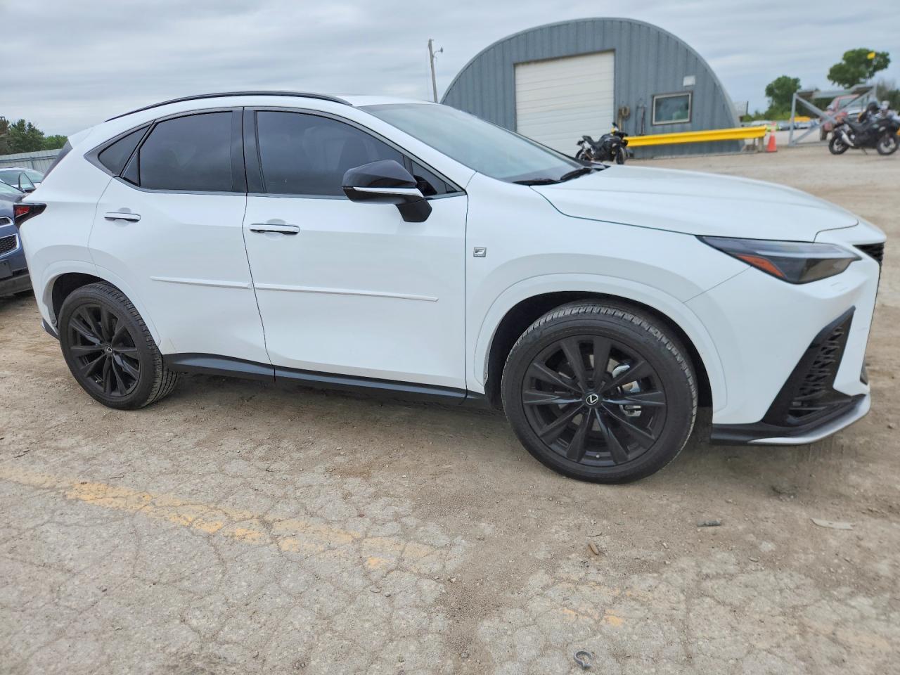2022 Lexus Nx 350 - Image 4