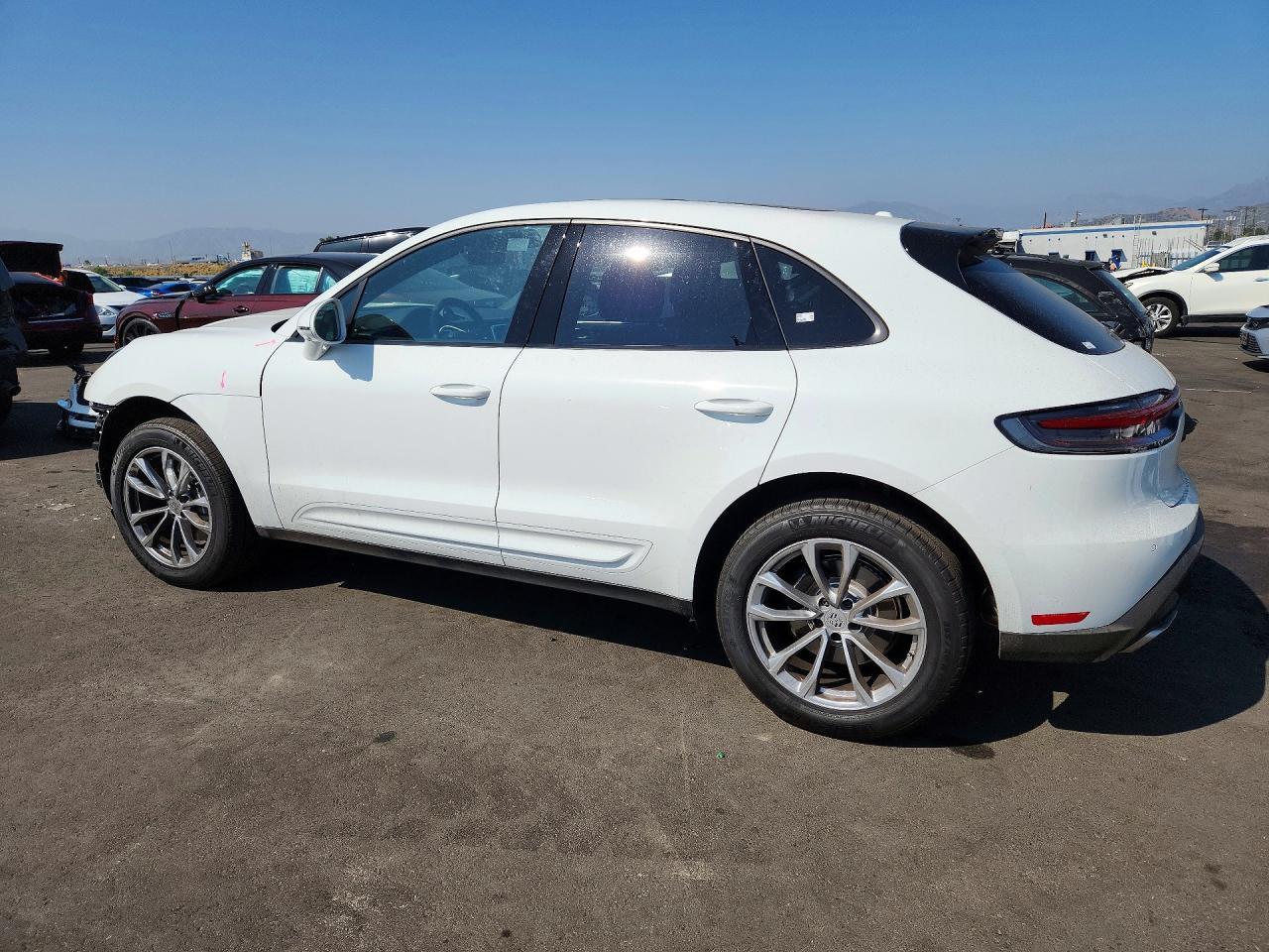 2026 Porsche Macan Base - Image 2