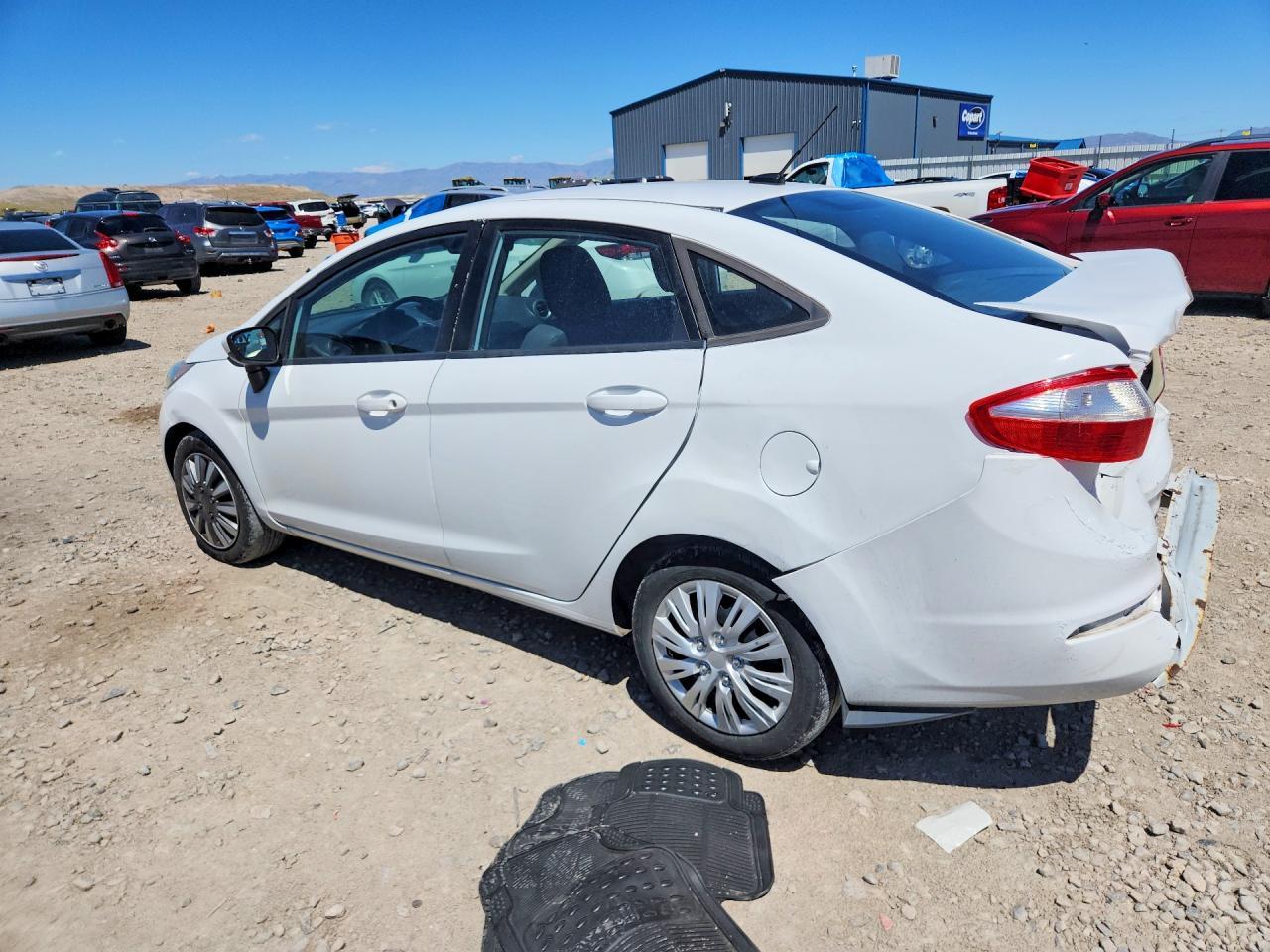 2014 Ford Fiesta S - Фото 2