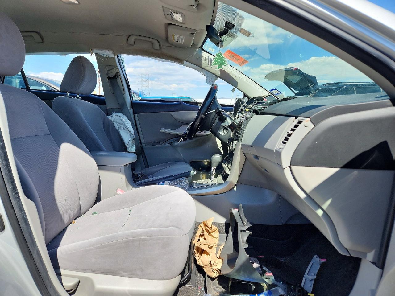 2011 Toyota Corolla Le - Фото 7