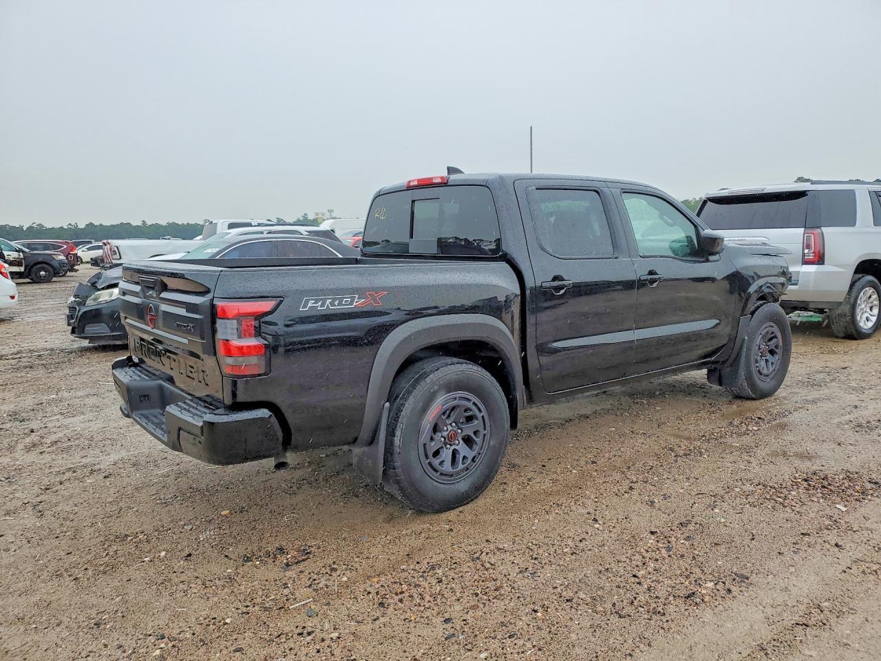 2025 Nissan Frontier Pro-X - Фото 3