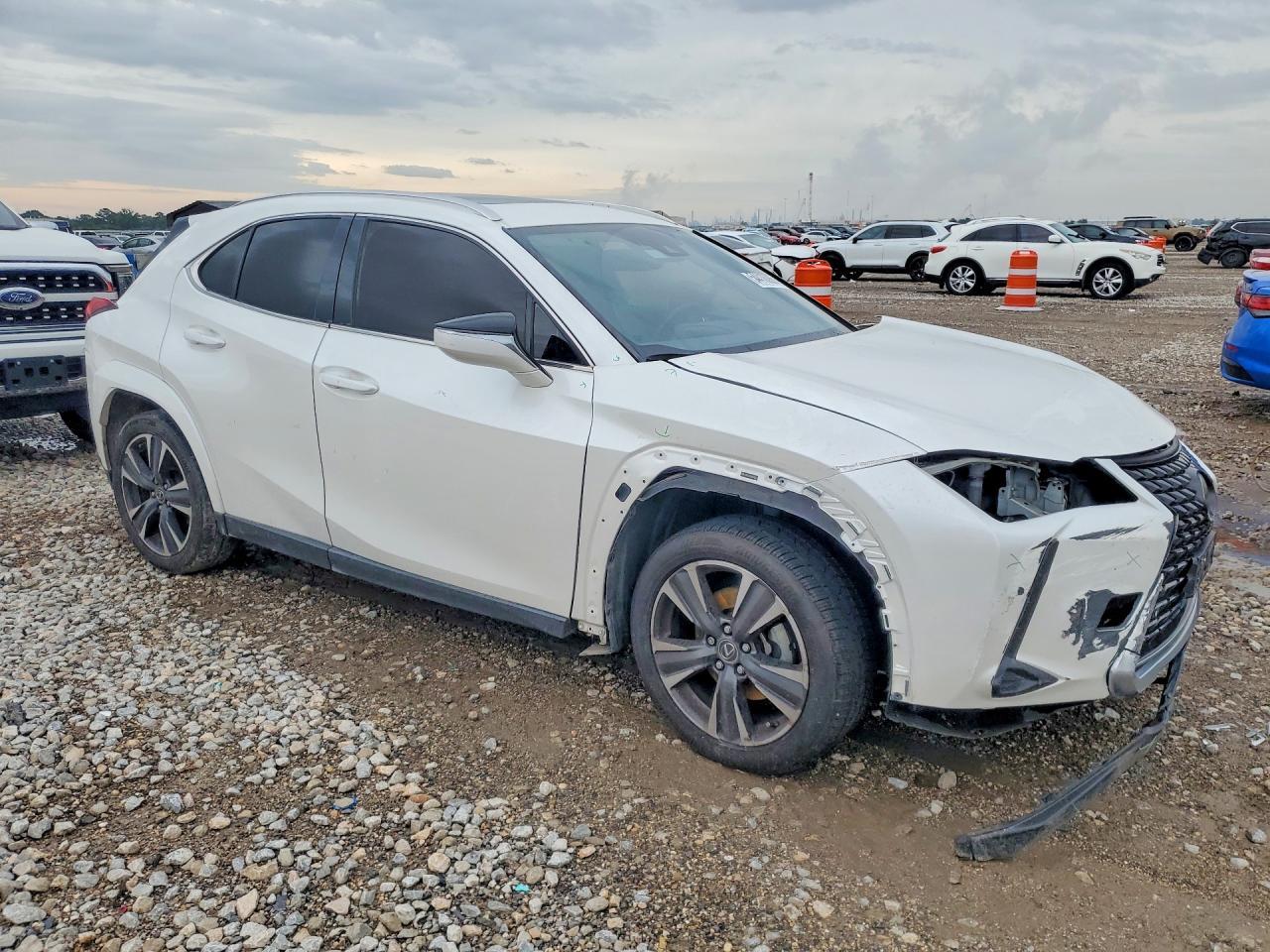 2022 Lexus Ux 200 Base - Image 4
