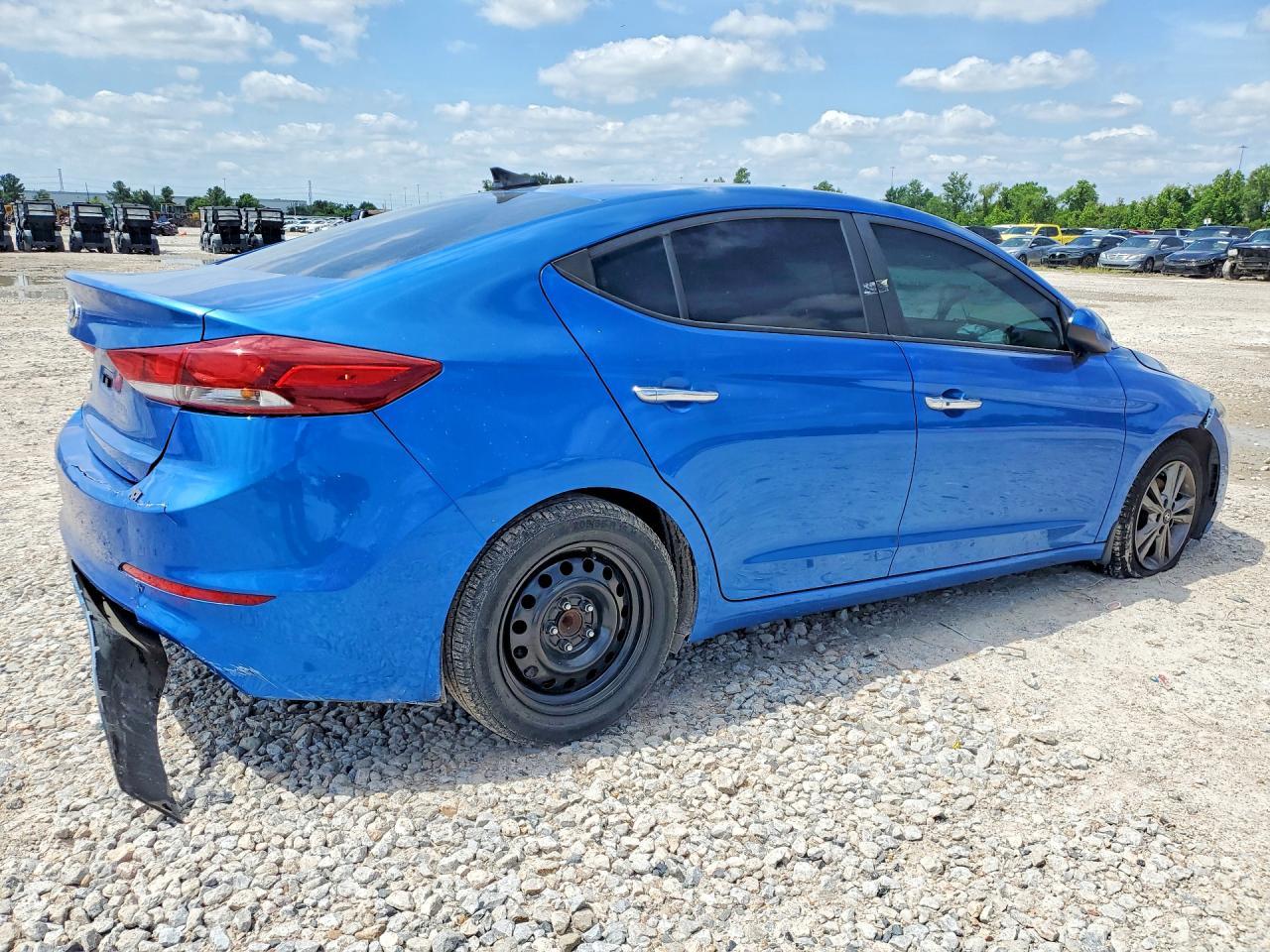2017 Hyundai Elantra Value Edition - Image 3