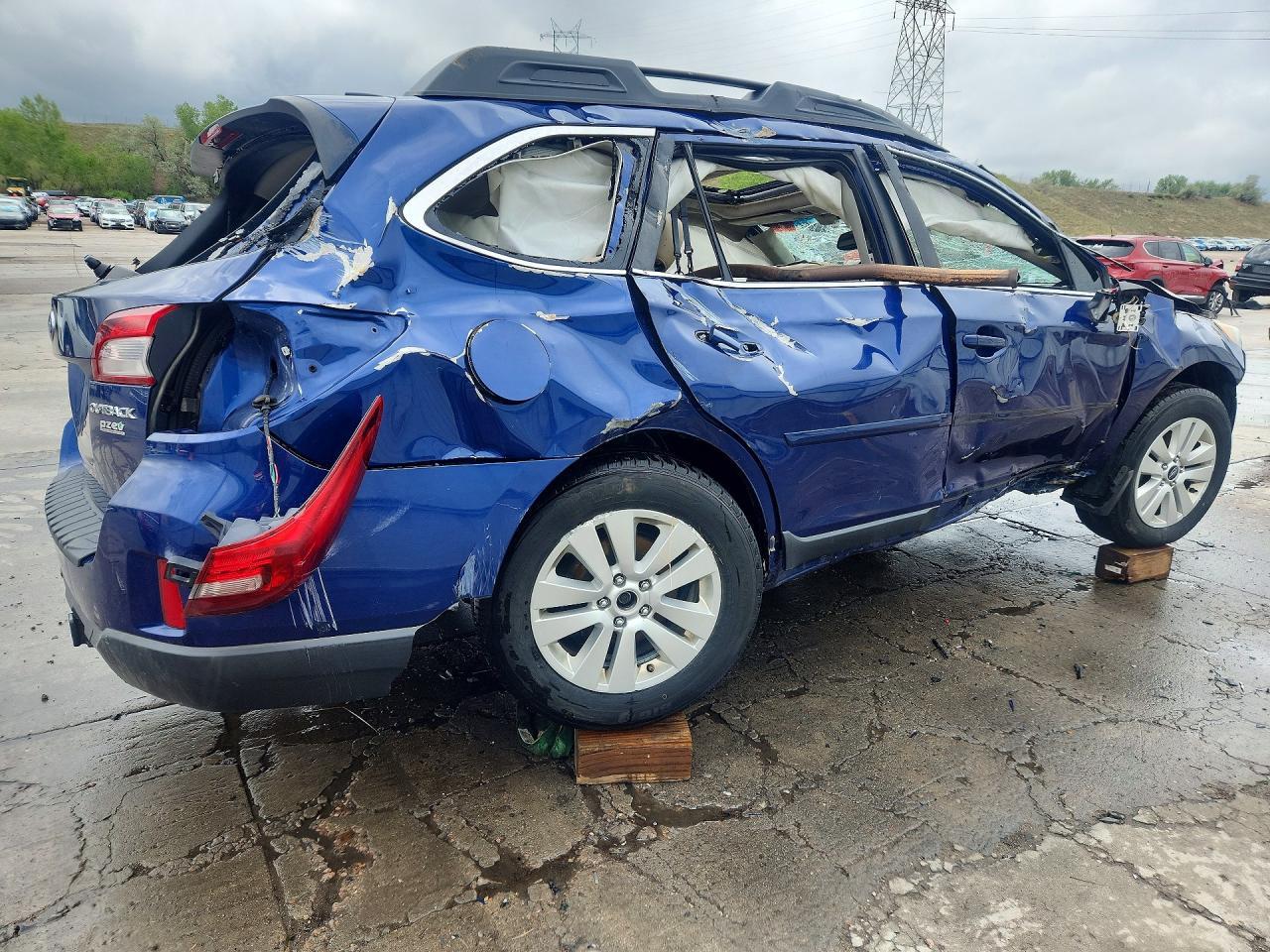 2016 Subaru Outback 2.5I Premium - Image 3