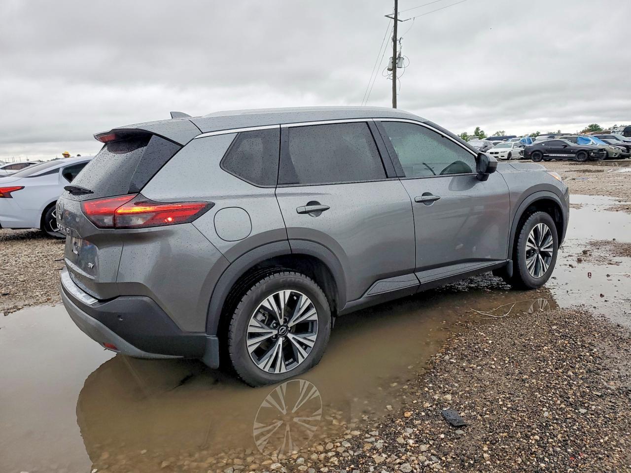 2023 Nissan Rogue Sv - Фото 3