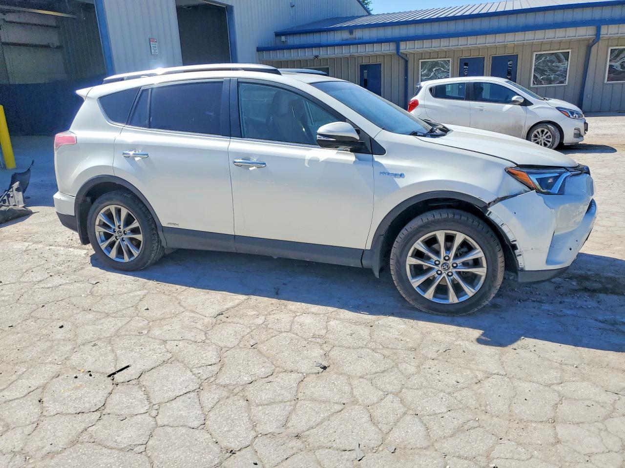 2017 Toyota Rav4 Hv Limited - Фото 4