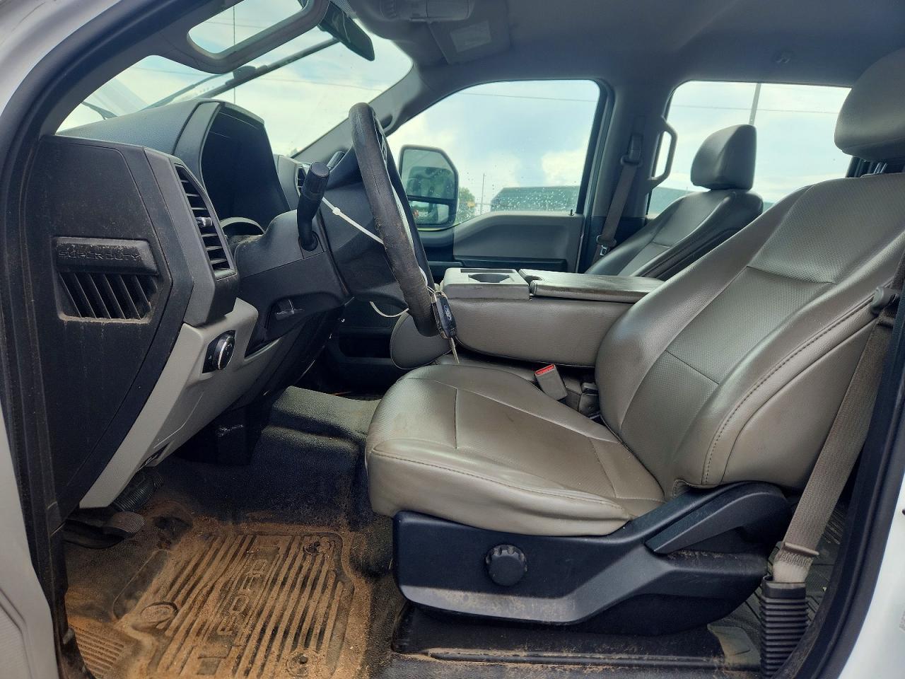 2017 Ford F250 Super Duty - Image 7