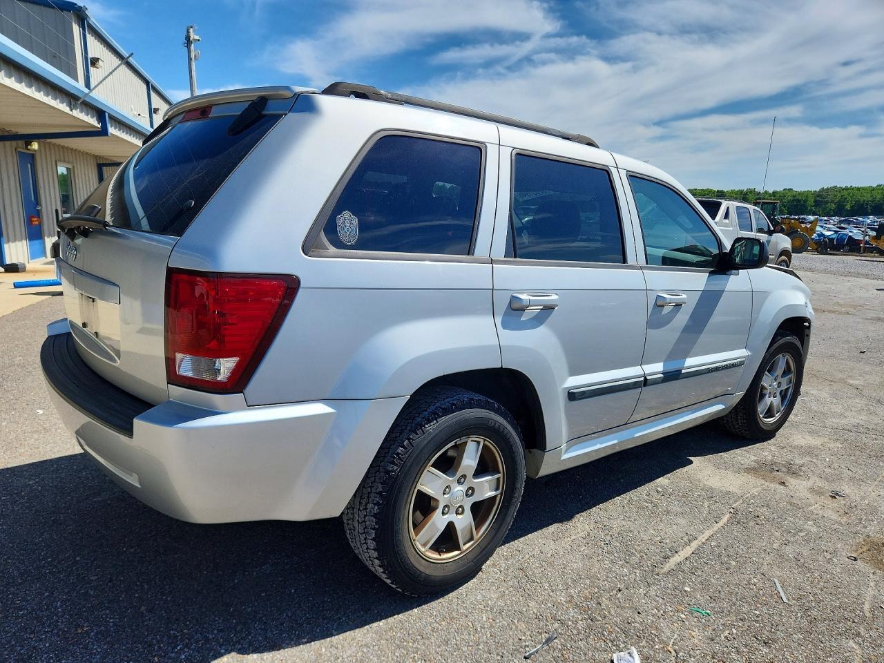 2007 Jeep Grand Cherokee Laredo - Image 3