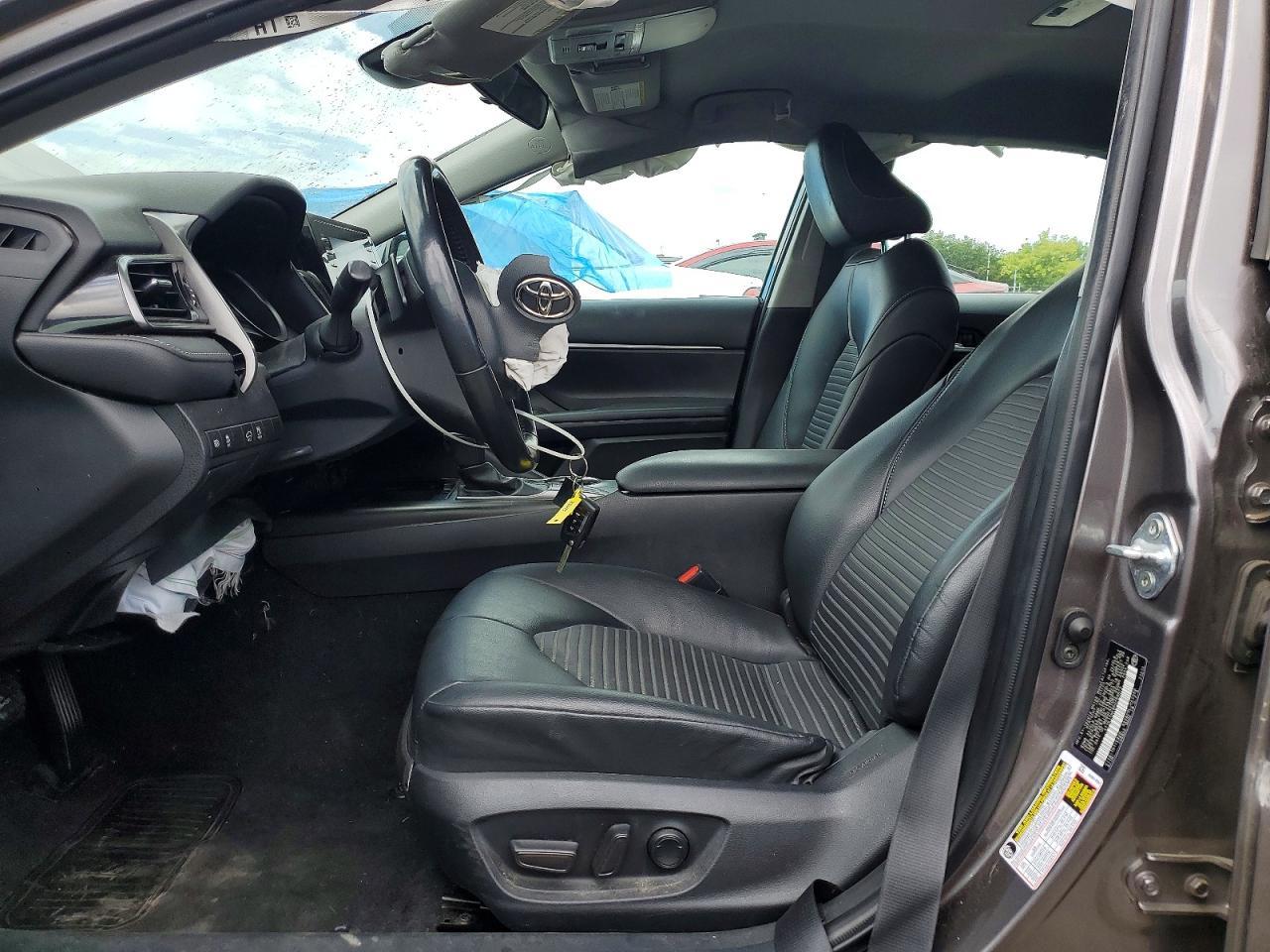 2023 Toyota Camry Se - Image 7