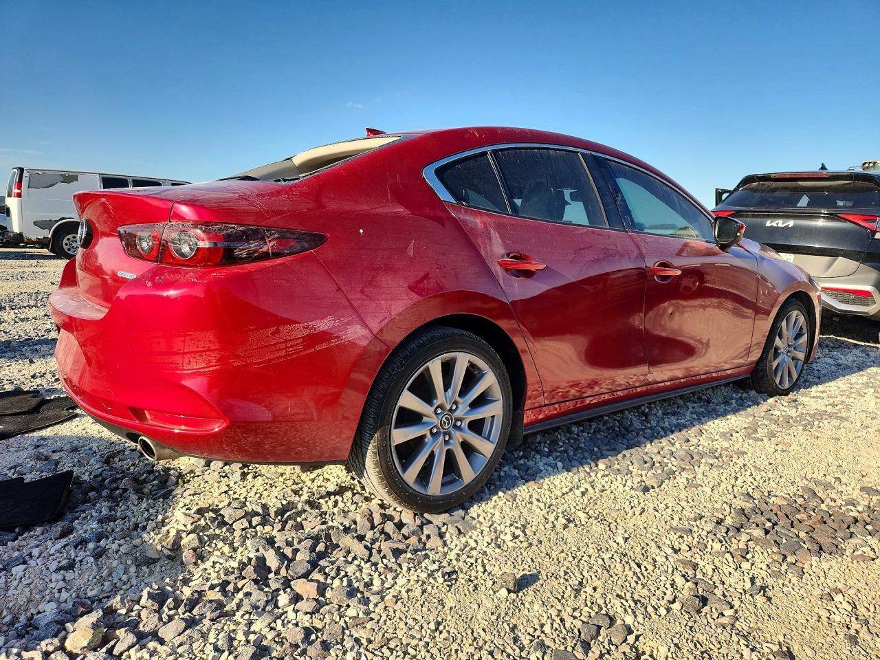 2019 Mazda 3 Premium - Фото 3