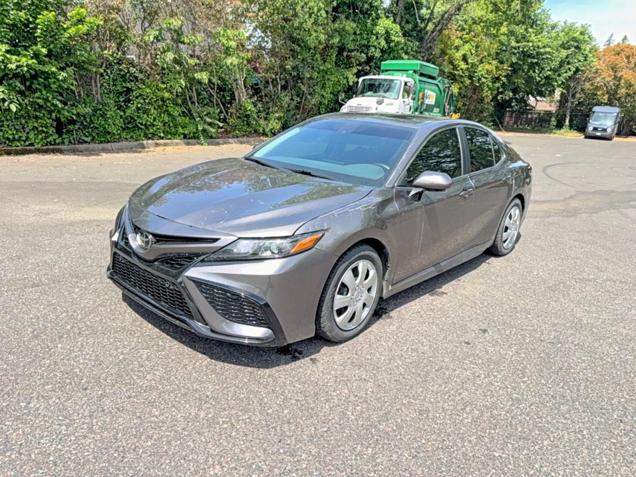 2023 Toyota Camry Se - Фото 2