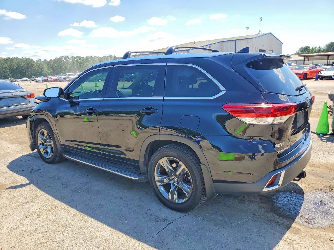 2018 Toyota Highlander Limited Platinum - Фото 2