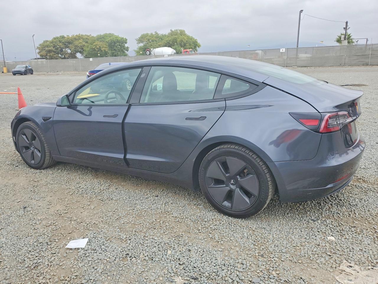 2021 Tesla Model 3 - Фото 2