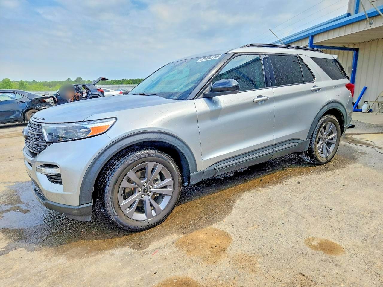 2023 Ford Explorer Xlt