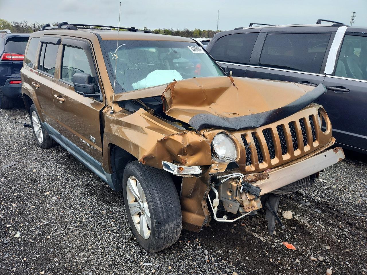 2011 Jeep Patriot Latitude - Фото 4