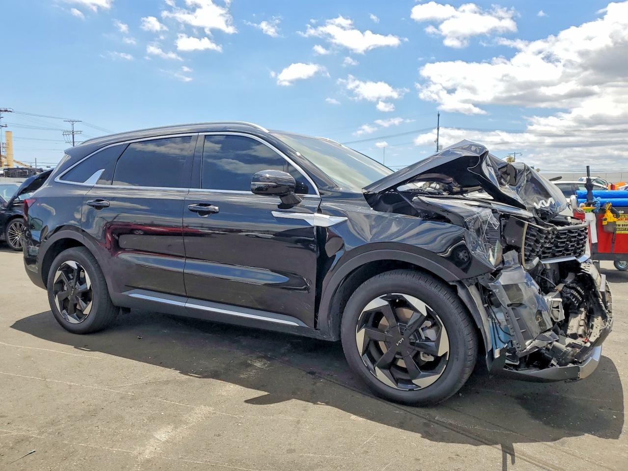 2025 Kia Sorento Ex - Image 4