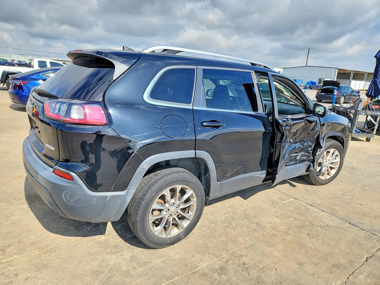 2019 Jeep Cherokee Latitude - Фото 3
