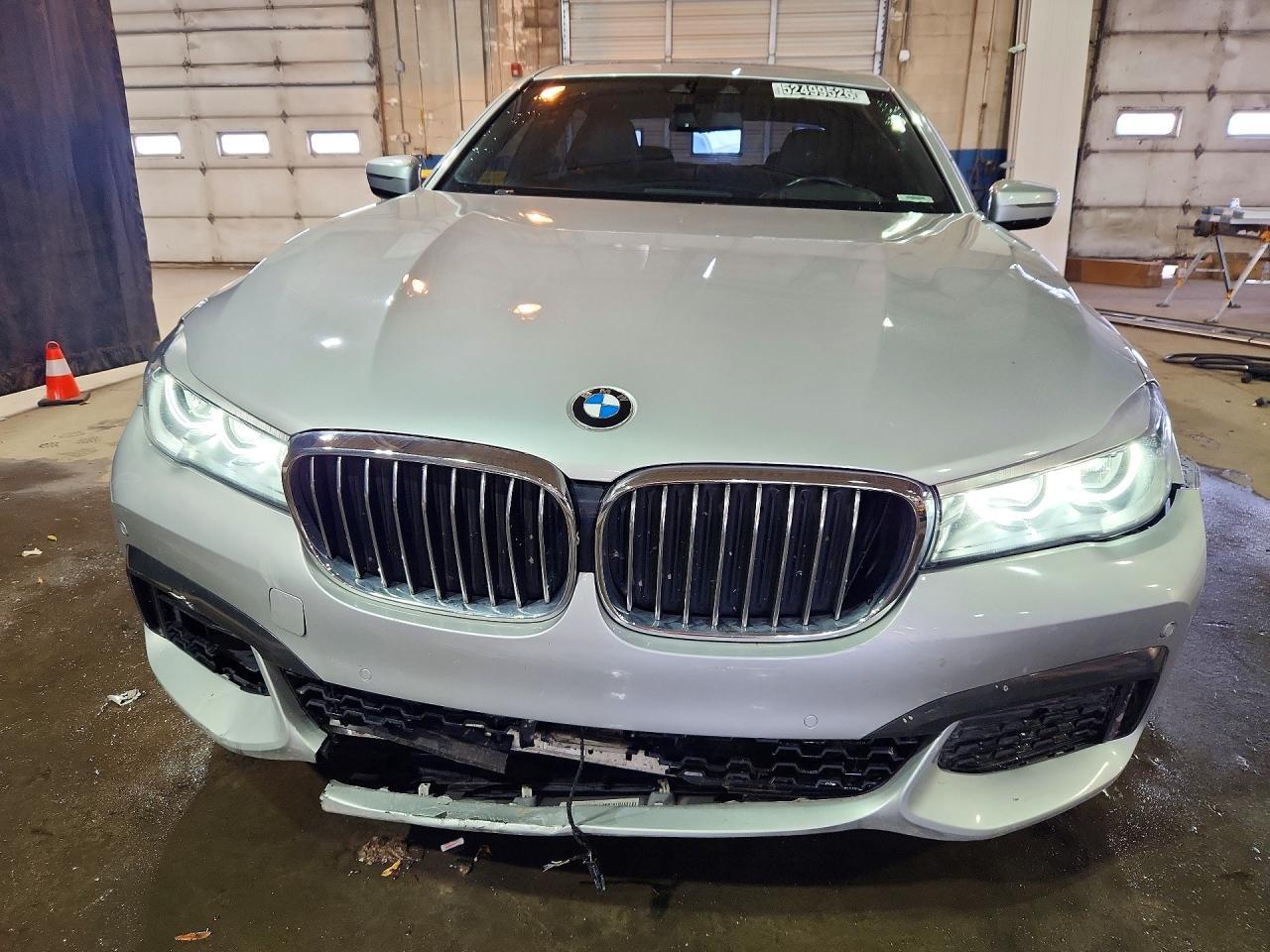 2019 BMW 740 I - Фото 5